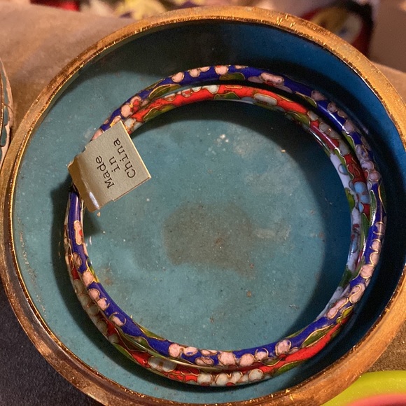 Vintage Cloisonne Covered Round Trinket Box Brass Painted Enamel Cherry Blossom - Picture 4 of 9